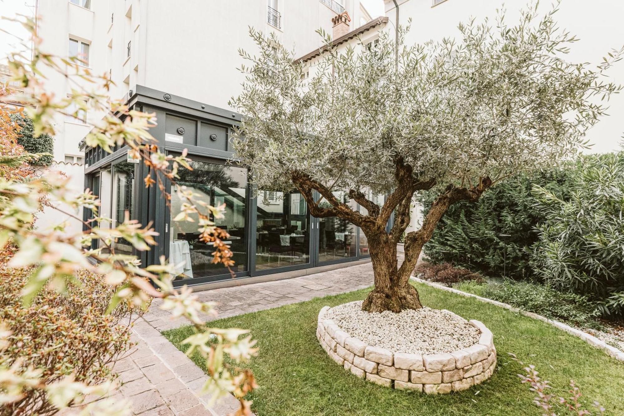 Palazzo Bezzi 4*