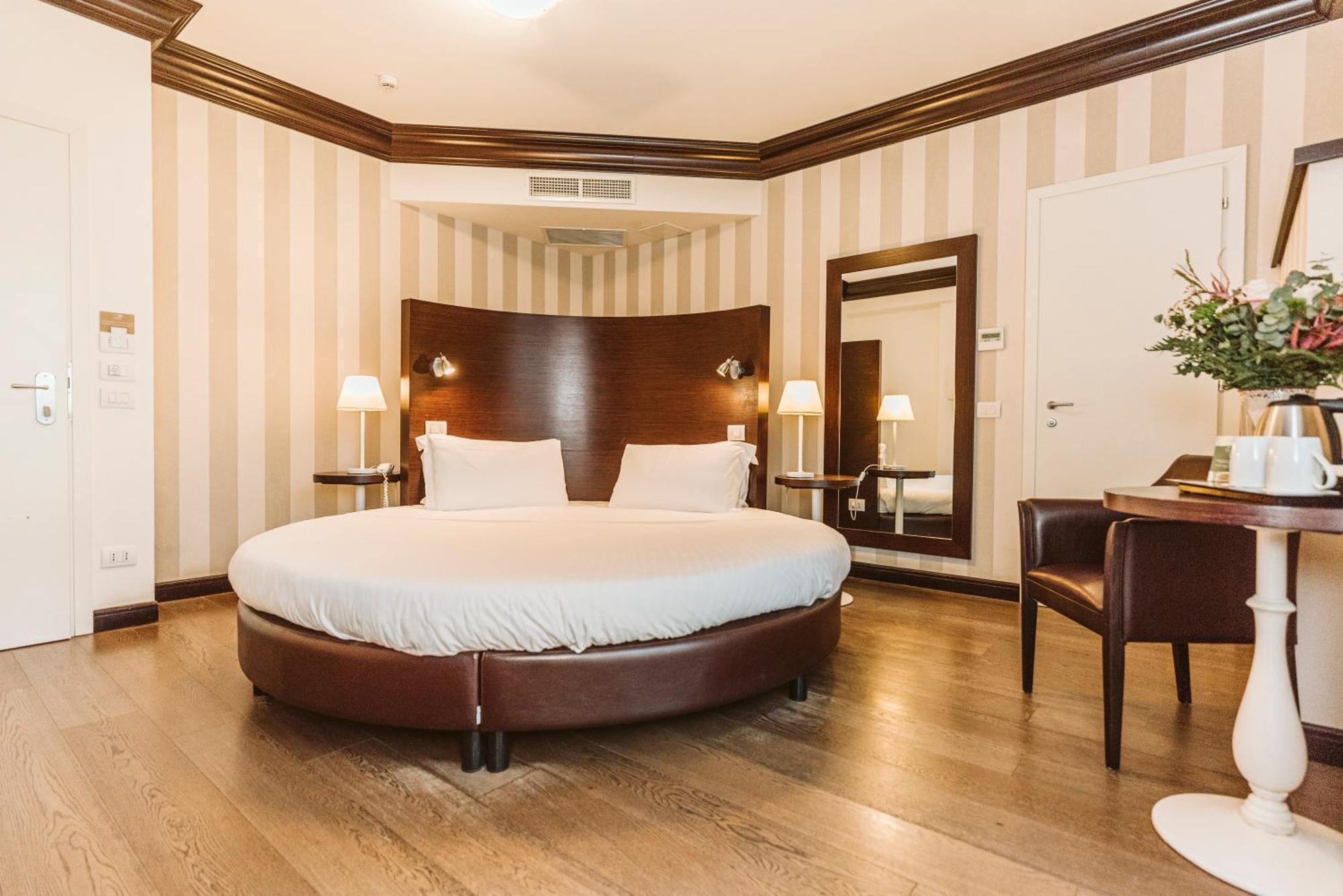 Palazzo Bezzi Hotel 4*